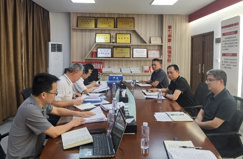 校领导带队到机关党委调研监督
